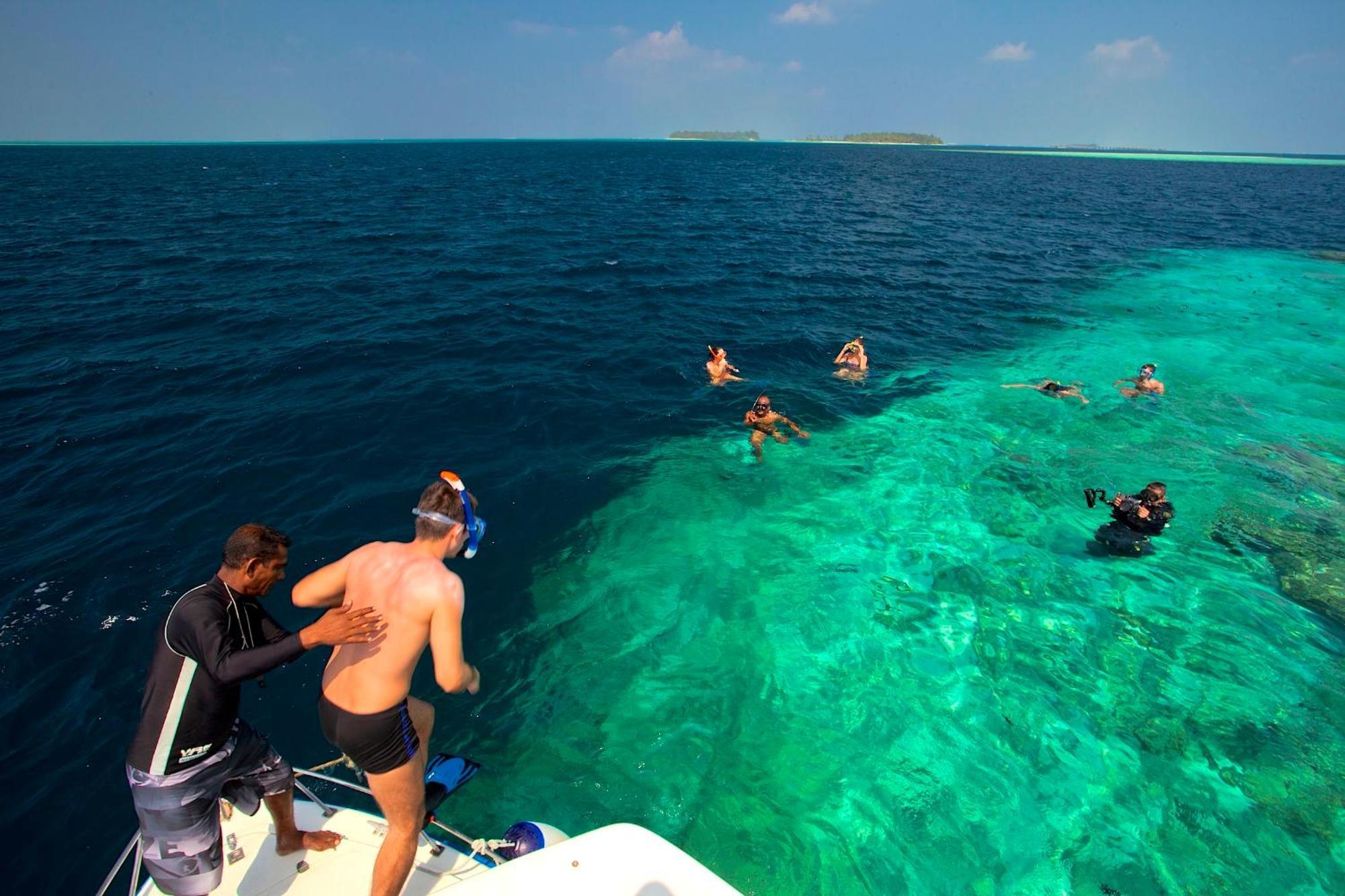 Kaani Beach Hotel Maafushi Exterior photo