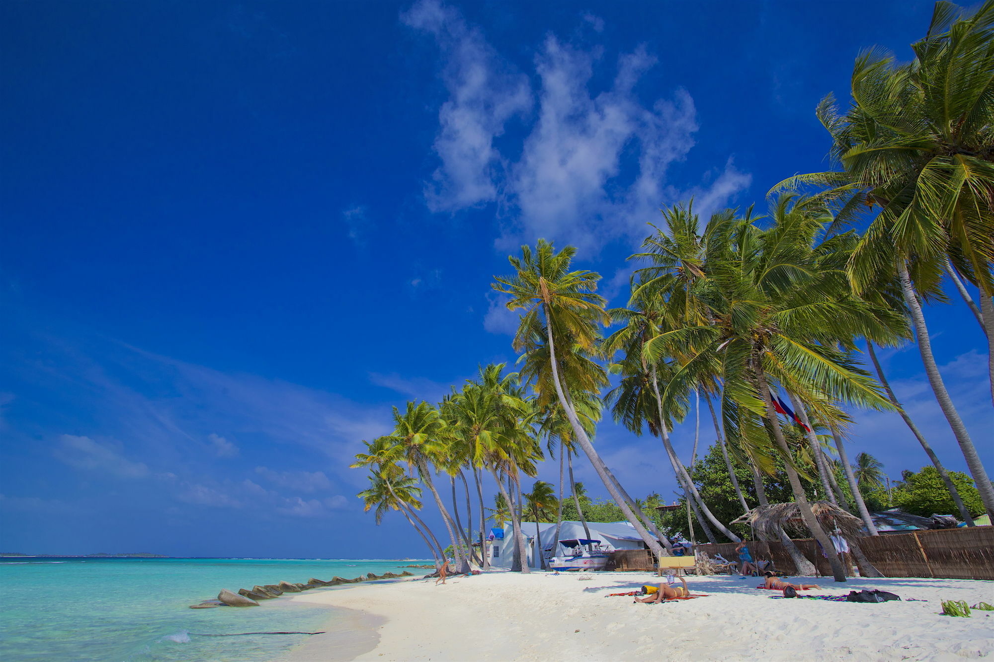 Kaani Beach Hotel Maafushi Exterior photo